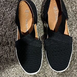bernie mev. Black Knit Slip-On Loafers